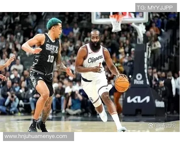 2007年NBA季后赛经典对决太阳与马刺的激烈较量回顾